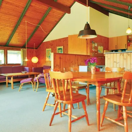 3 Bedroom Pet Friendly In Semesterbostad *